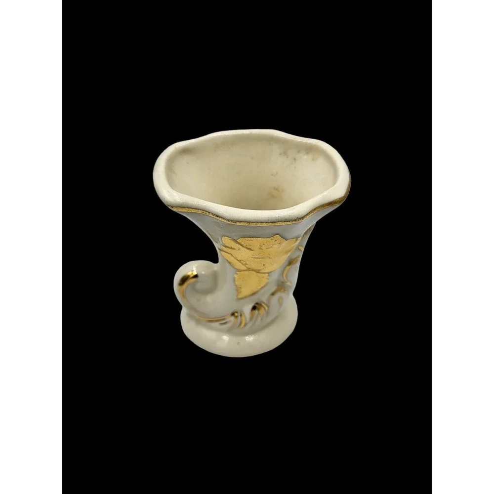 Vintage MCM Ceramic Pottery Cornucopia Vase White w/ Gold Leaf Rose Accents‎